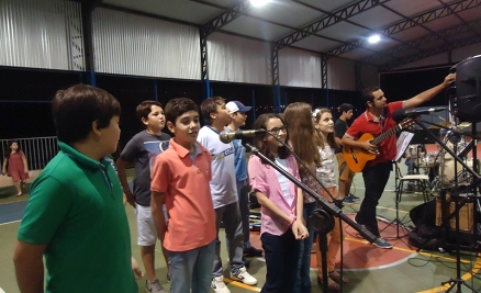 Noite de 26 de agosto é marcada com uma grande festa musical.